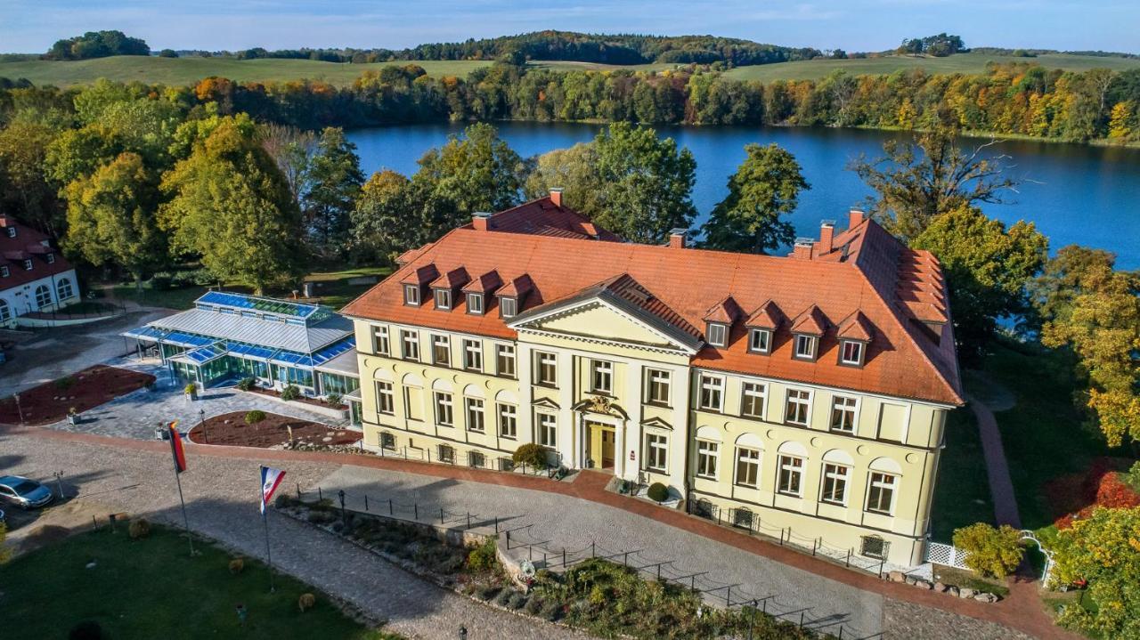 Seeschloss Schorssow Bagian luar foto